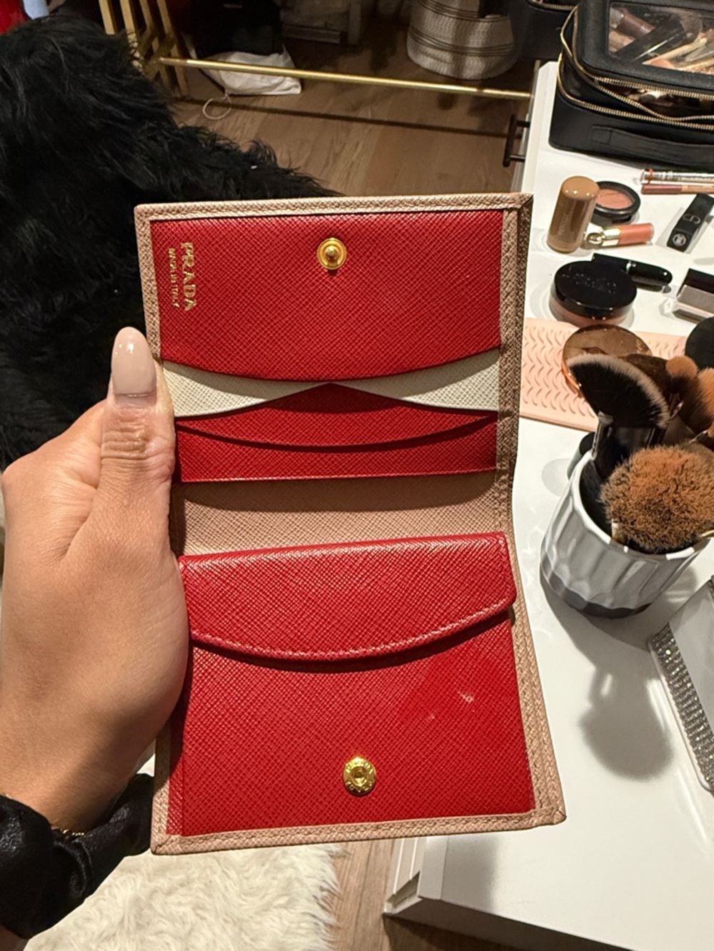 Prada Saffiano Leather Compact Wallet with Gold Logo - Picture 2 of 6